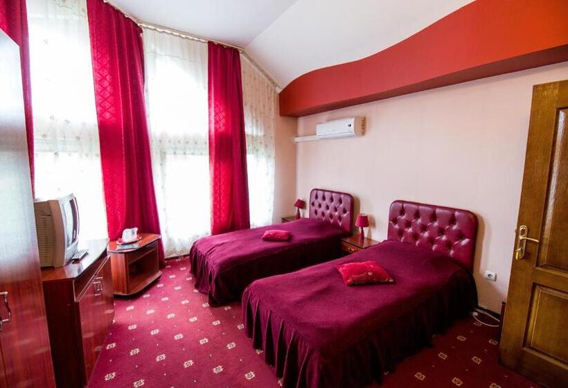 اتاق استاندارد, Pensiunea Crystal