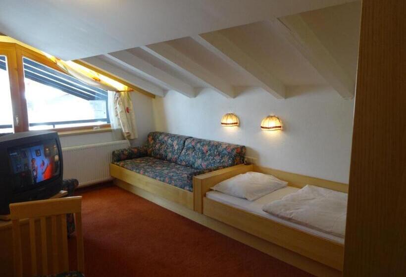 Номер Стандарт Индивидуальный с Балконом, Landhotel Eva