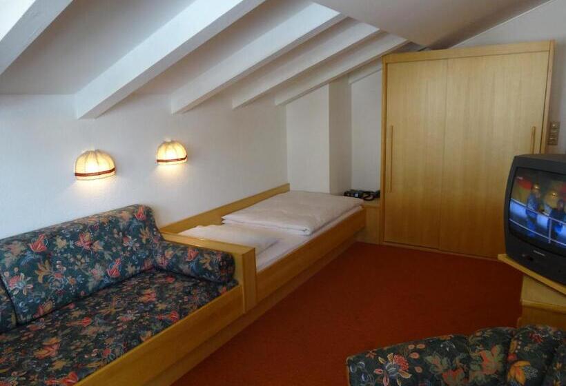 Номер Стандарт Индивидуальный с Балконом, Landhotel Eva