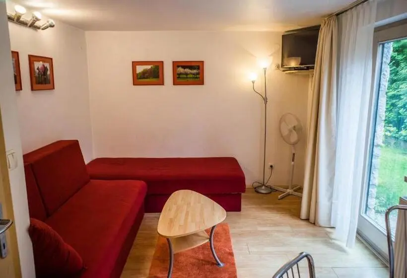 آپارتمان 1 خوابه با چشم‌انداز باغ, Apartments And Rooms Villa Vive