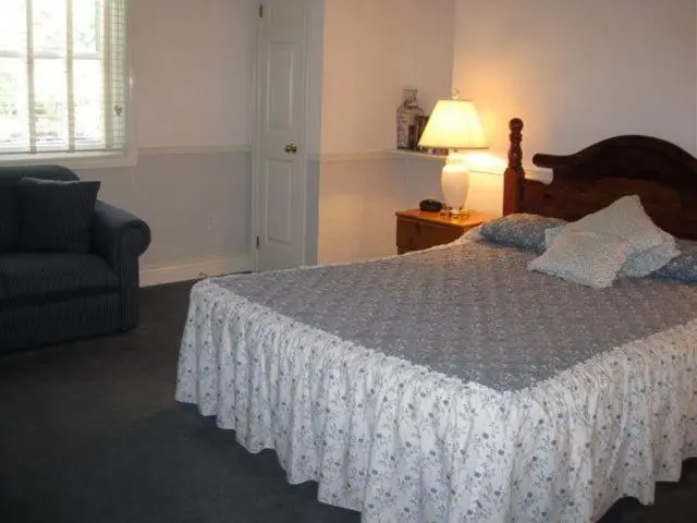 اتاق استاندارد, Canterbury Inn