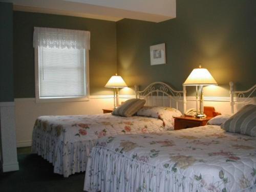 חדר סטנדרט שתי מיטות זוגיות, Canterbury Inn