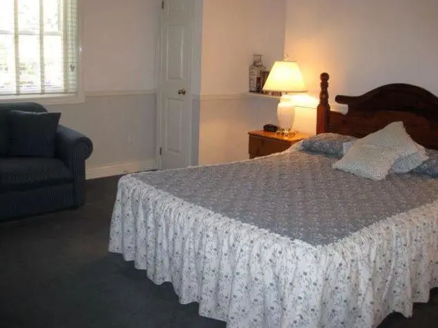 اتاق لوکس, Canterbury Inn