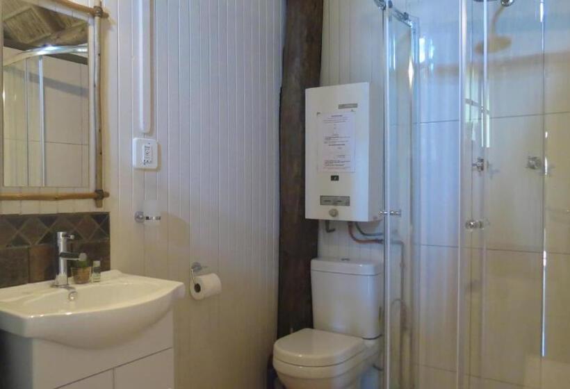 סוויטה, Ciara Guesthouse