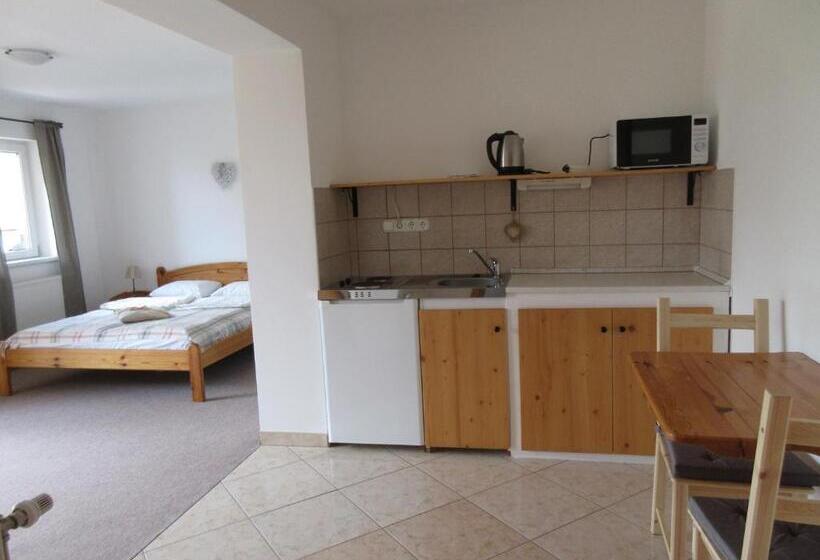 דירה בת חדר שינה 1 עם מרפסת, Mediterrán Vendégház