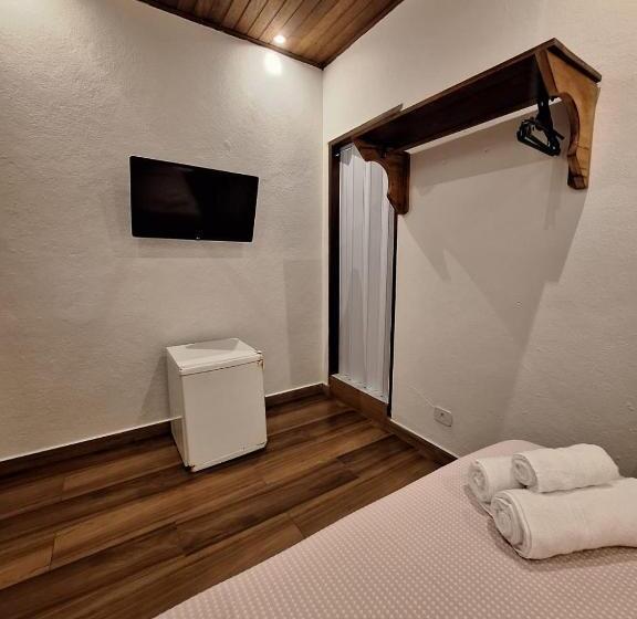 Chambre Basic, Pousada Schueng