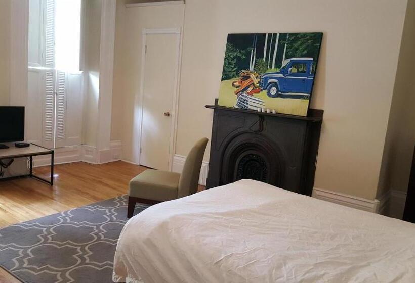 Family Suite, The Novel Stay