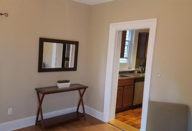 Family Suite, The Novel Stay