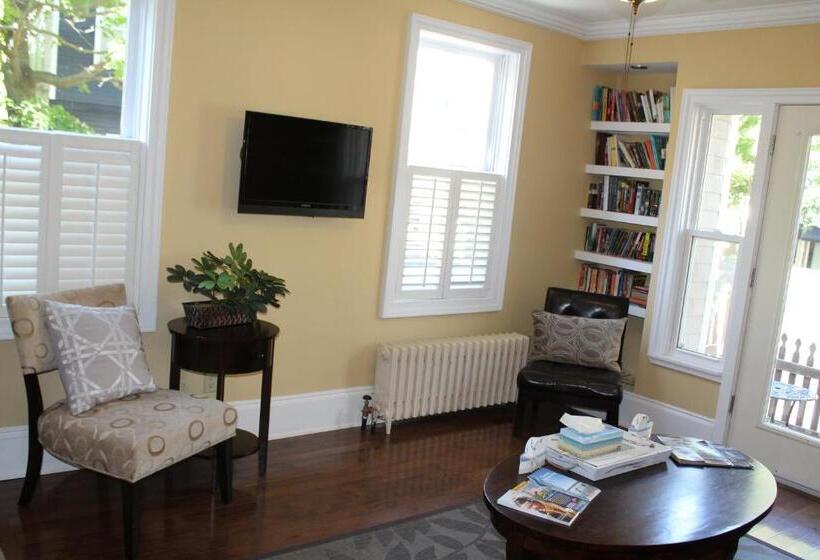 Номер Стандарт Совместная Ванная, The Novel Stay