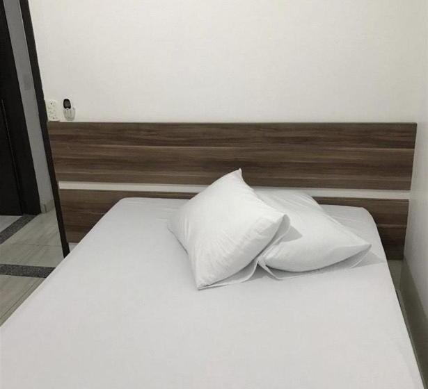 Apartamento 2 Dormitórios, Residencial Flat Debora