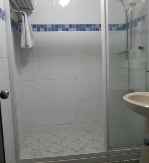 اتاق استاندارد چهار تخته, Toong Mao Resorts &