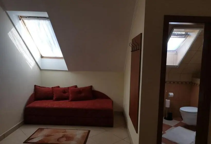 １ベッドルームアパートメント, Harmónia Panzió