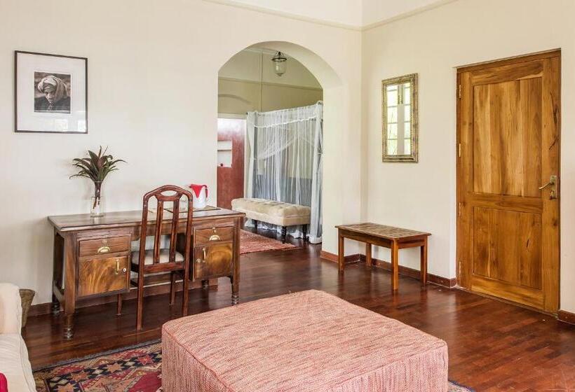 Люкс, Ashburnham Tea Estate