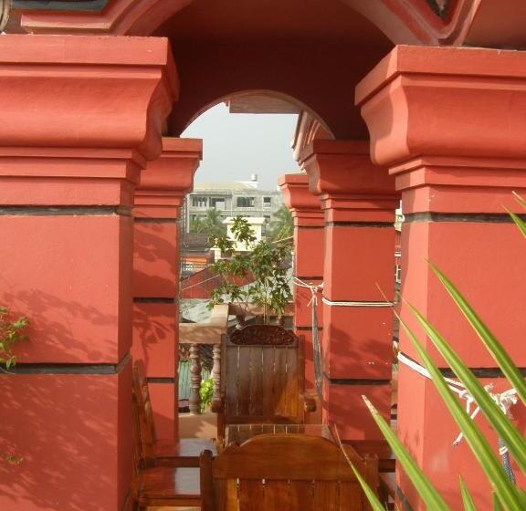 اتاق استاندارد سه نفره, Bun Kao Guesthouse