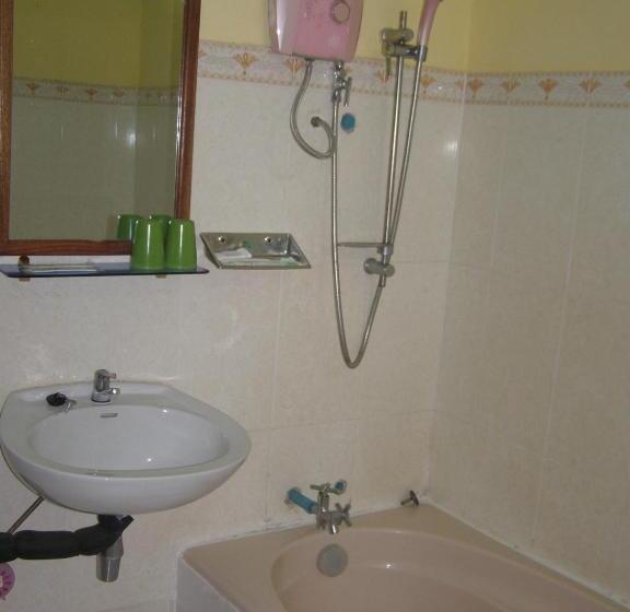 اتاق استاندارد سه نفره, Bun Kao Guesthouse