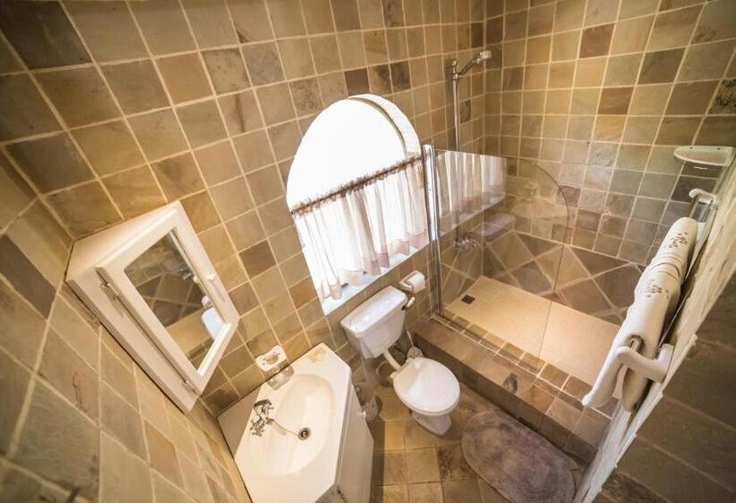 خانه 1 خوابه, Butlers Crown