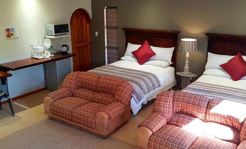 اتاق لوکس با چشمانداز باغ, Butlers Crown