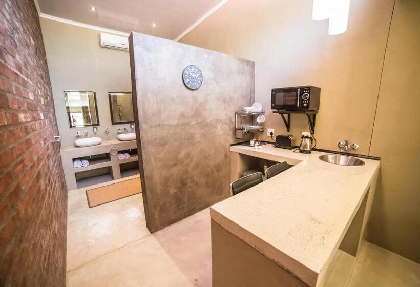 اتاق لوکس, Butlers Crown