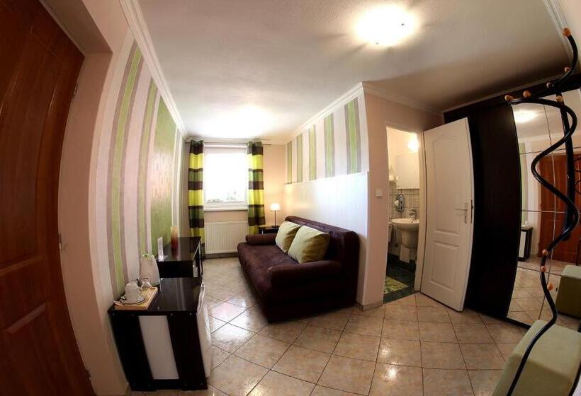 آپارتمان 1 خوابه, Garni Expo