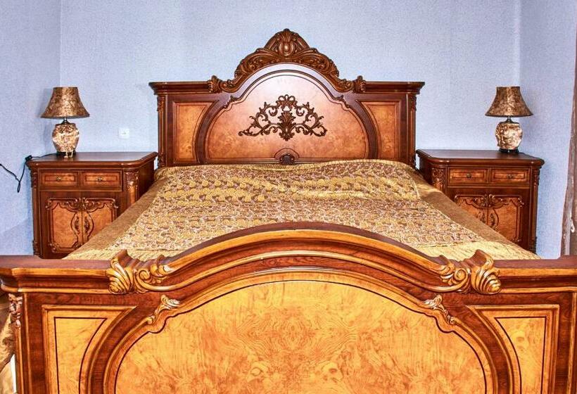 اتاق استاندارد با سرویس بهداشتی مشترک, Guest House Svetlana