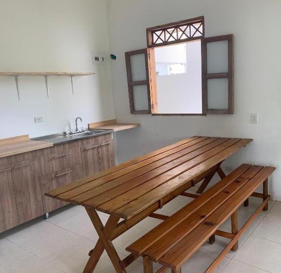 Дом 2 Спальни, Hostal Casaluna San Andres