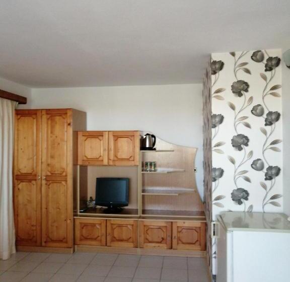 סוויטת ג'וניור עם מרפסת, Ianakiev Guest House