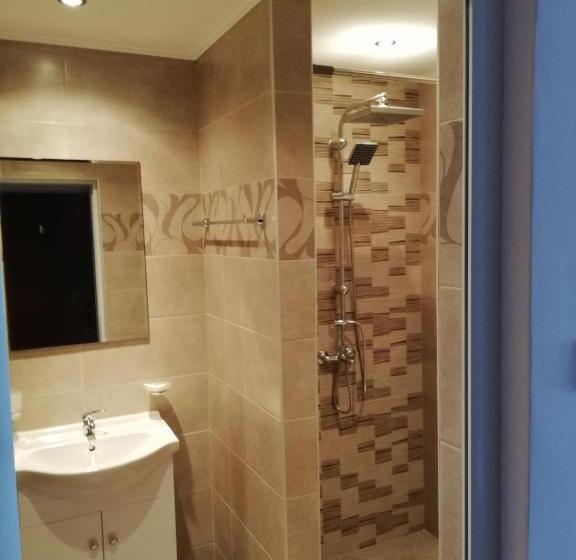 Четырехместный Номер Стандарт Вид на Море, Ianakiev Guest House