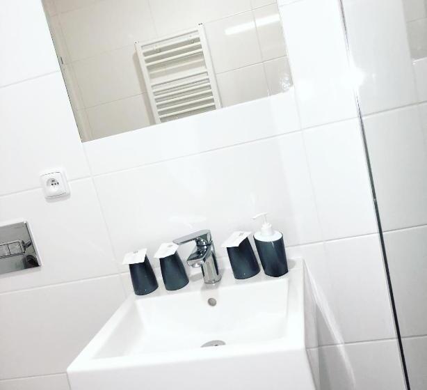 اتاق راحتی سه تخته, Penzion Dmz