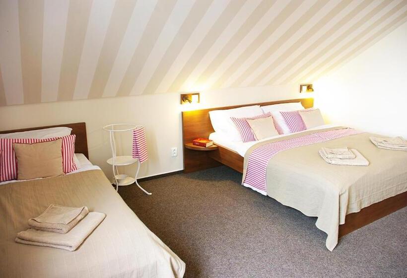 חדר סטנדרט לשלושה, švihák Lázeňský