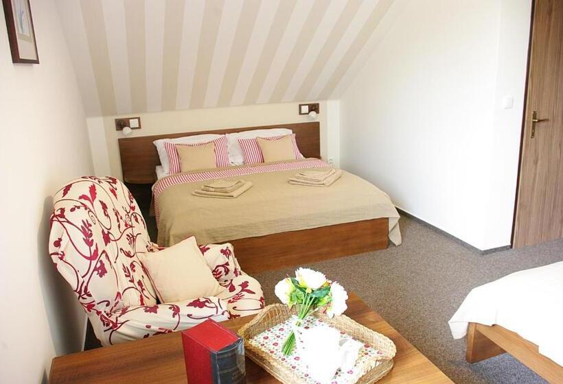 חדר סטנדרט לשלושה, švihák Lázeňský