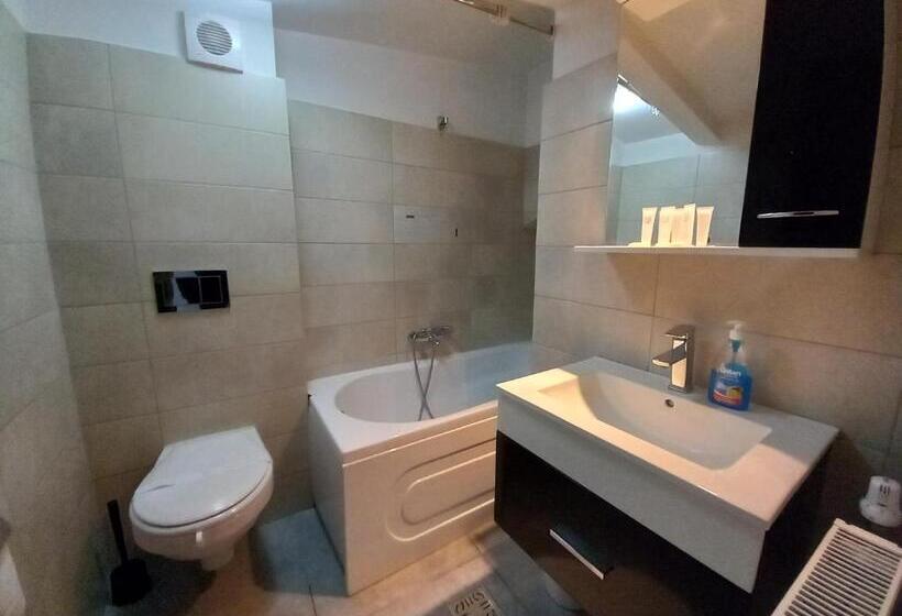 Economy Quadruple Room, Villa Zorba