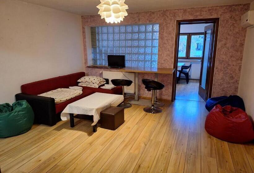 استودیوی استاندارد, Villa Zorba