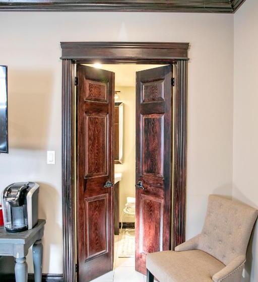 1 Szobás Ház, Puddicombe House