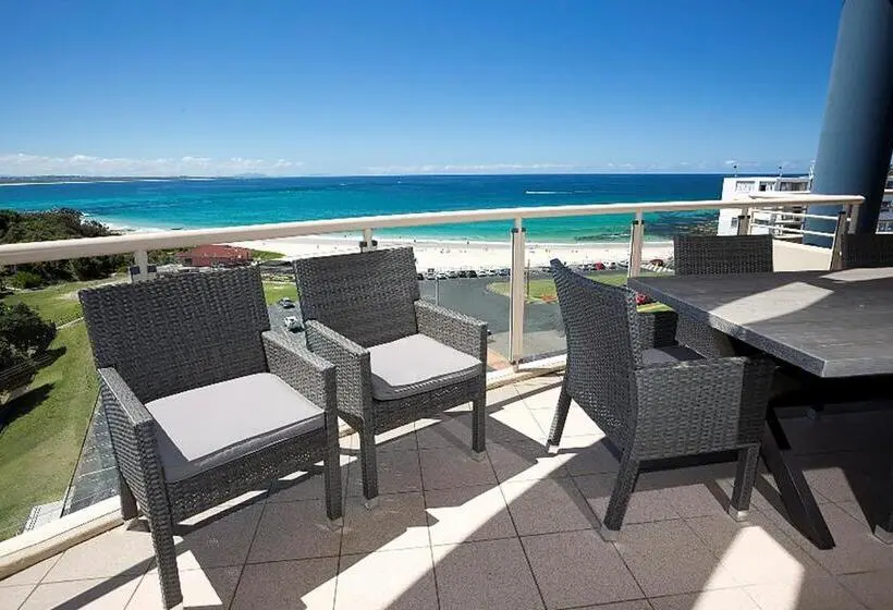 1 Bedroom Penthouse Apartment, Beaches International