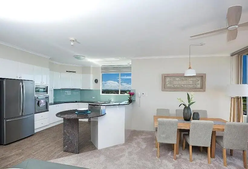 1 Bedroom Penthouse Apartment, Beaches International