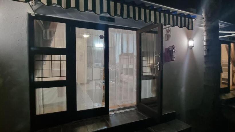 غرفة قياسية, B My Guest