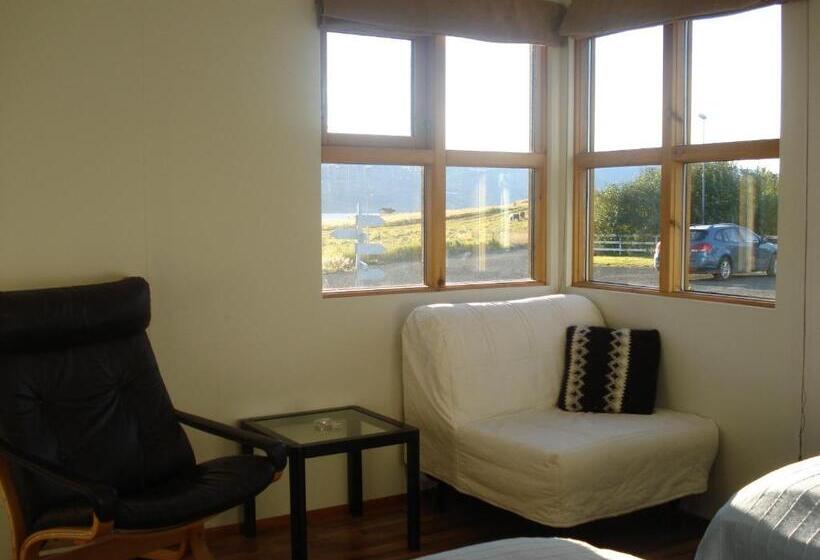 کابین, Guesthouse Pétursborg