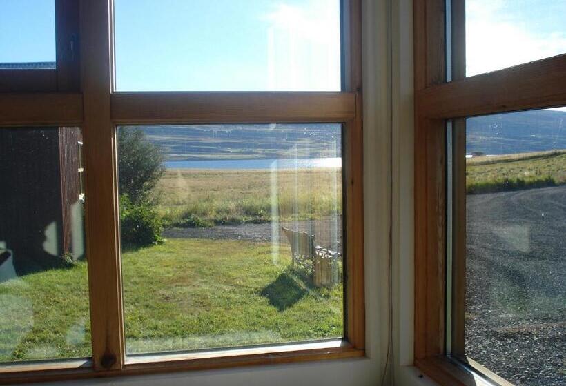 کابین, Guesthouse Pétursborg