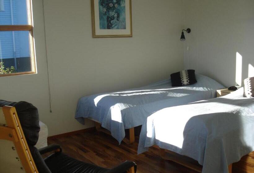 خانه 1 خوابه, Guesthouse Pétursborg