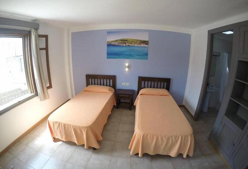 スタンダードルーム, Hostal Playa