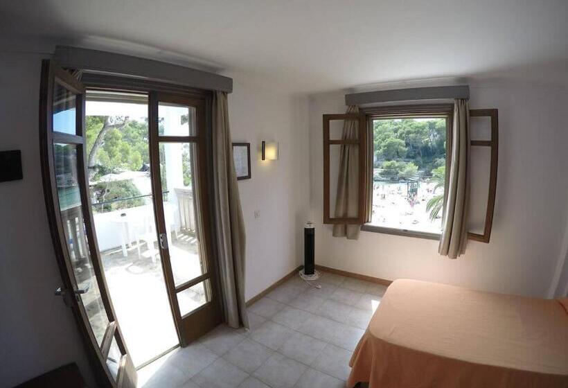 スタンダードルーム, Hostal Playa