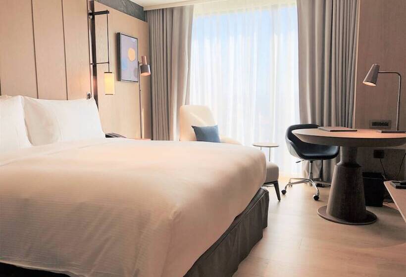 اتاق استاندارد با تخت دوبل, Doubletree By Hilton Taipei Zhongshan