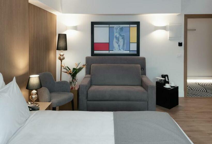 デラックスファミリールーム, Elia Ermou Athens