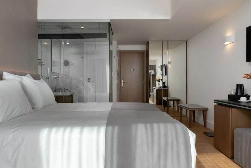 スタンダードルーム, Elia Ermou Athens