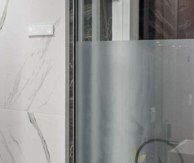 エクゼクティブルーム, Elia Ermou Athens