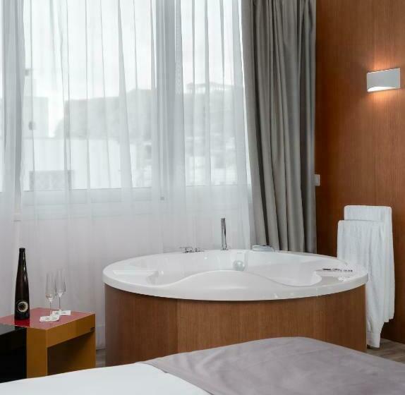 Deluxe люкс с видом, Elia Ermou Athens