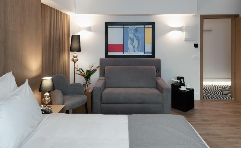 デラックスファミリールーム, Elia Ermou Athens