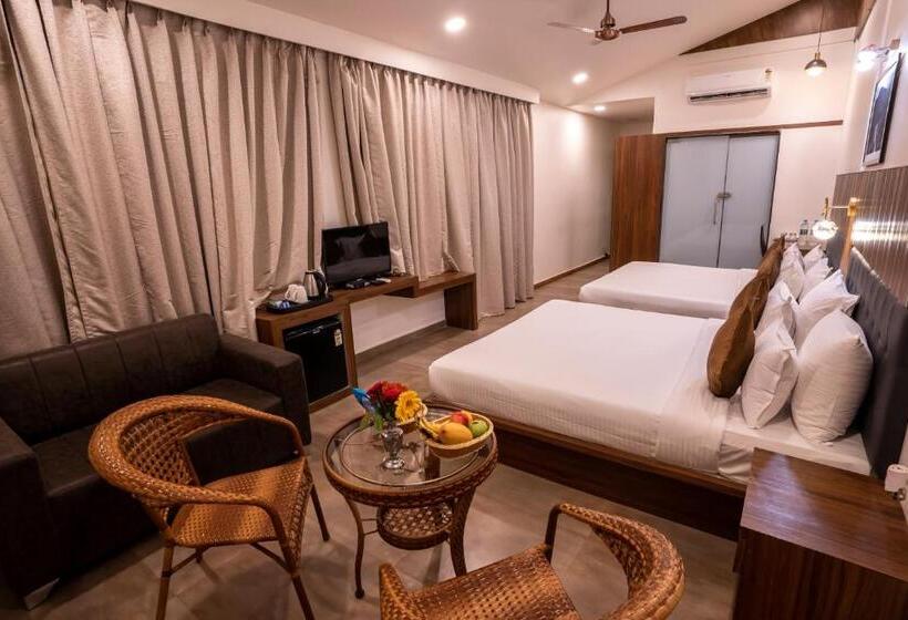 חדר משפחתי, Jivanta Mahabaleshwar