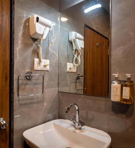 חדר דלוקס, Jivanta Mahabaleshwar