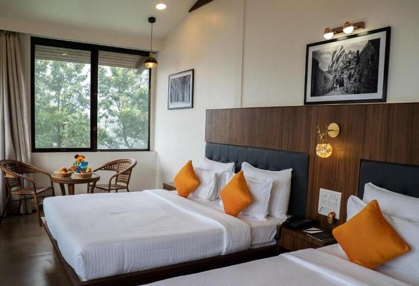 חדר משפחתי, Jivanta Mahabaleshwar